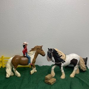 2 horses, halter, and lead line, Mounting block